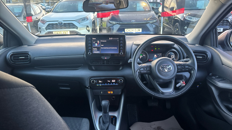 Toyota Yaris 1.5 Hybrid Design 5dr CVT Hybrid Hatchback